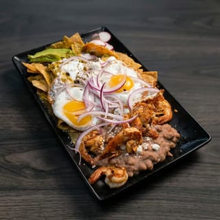 Chilaquiles con Huevos (Chilaquiles with Eggs)